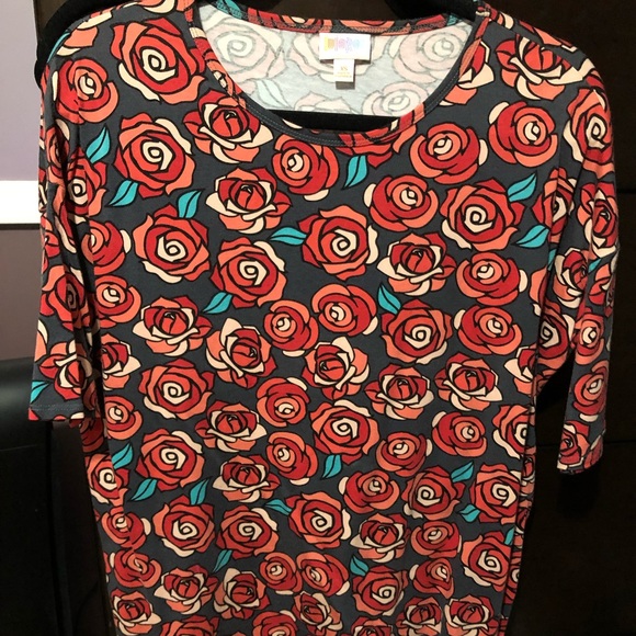 XS LuLaRoe Irma - Picture 1 of 4